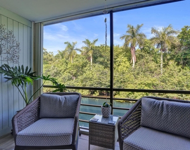 106 Royal Park Drive - Photo Thumbnail 12