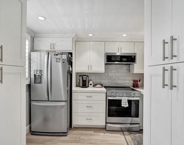 106 Royal Park Drive - Photo Thumbnail 16