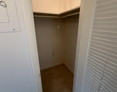 50 Dorchester C - Photo Thumbnail 20