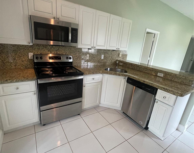 1810 Sw 114th Terrace - Photo Thumbnail 2