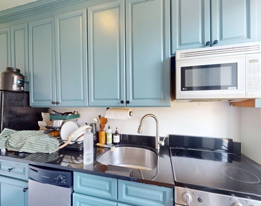 1 Christopher Street - Photo Thumbnail 1