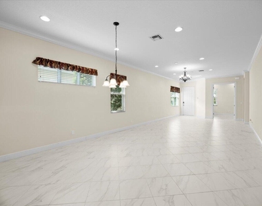 11147 Sw Visconti Way - Photo Thumbnail 3