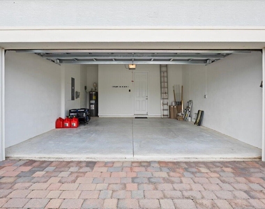 11147 Sw Visconti Way - Photo Thumbnail 16