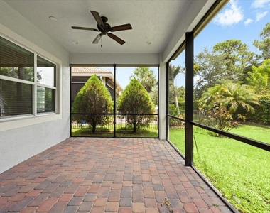 11147 Sw Visconti Way - Photo Thumbnail 18