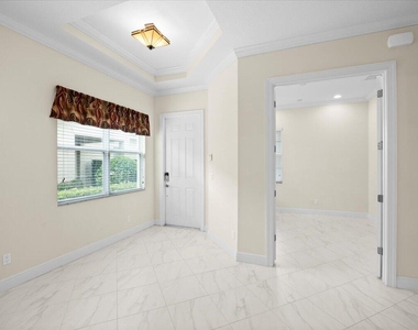 11147 Sw Visconti Way - Photo Thumbnail 4