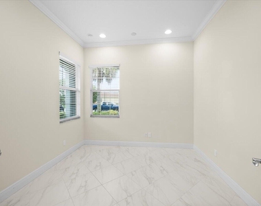 11147 Sw Visconti Way - Photo Thumbnail 5