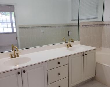 5524 Boynton Gardens Drive - Photo Thumbnail 16