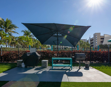 305 N Pompano Beach Boulevard - Photo Thumbnail 34