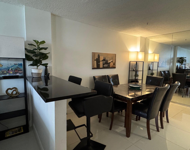 305 N Pompano Beach Boulevard - Photo Thumbnail 6