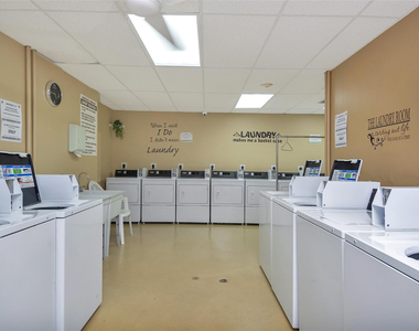 305 N Pompano Beach Boulevard - Photo Thumbnail 17