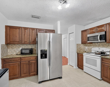 8332 Bermuda Sound Way - Photo Thumbnail 15