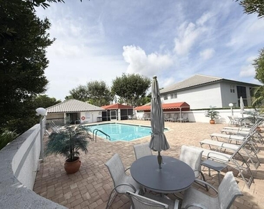 11563 Briarwood Circle - Photo Thumbnail 20