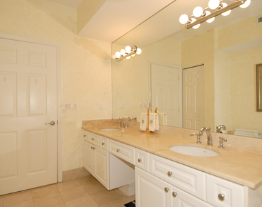 3200 N Ocean Boulevard - Photo Thumbnail 21