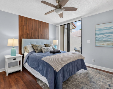 164 Old Meadow Way - Photo Thumbnail 6