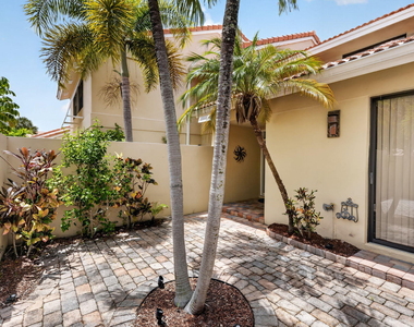 164 Old Meadow Way - Photo Thumbnail 4