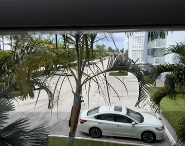 2010 S Federal Highway - Photo Thumbnail 8