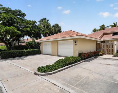222 Old Meadow Way - Photo Thumbnail 2
