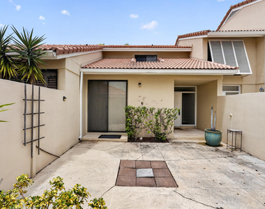 222 Old Meadow Way - Photo Thumbnail 3
