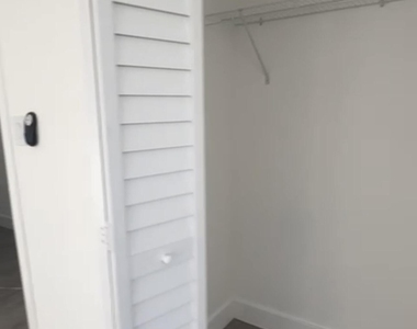 517 Nw 16th Avenue - Photo Thumbnail 6