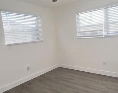 517 Nw 16th Avenue - Photo Thumbnail 11
