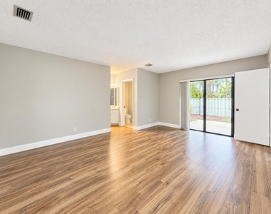 6287 Scotch Pine Lane - Photo Thumbnail 20