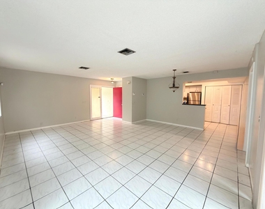 6287 Scotch Pine Lane - Photo Thumbnail 12