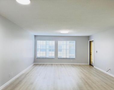 6323 La Costa Drive - Photo Thumbnail 9