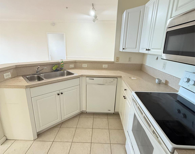 4404 Sw 160th Avenue - Photo Thumbnail 3