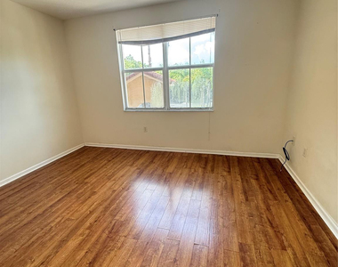 4404 Sw 160th Avenue - Photo Thumbnail 8