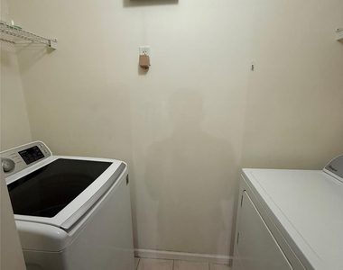 4404 Sw 160th Avenue - Photo Thumbnail 2