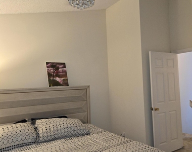 4675 Palmbrooke Circle - Photo Thumbnail 15