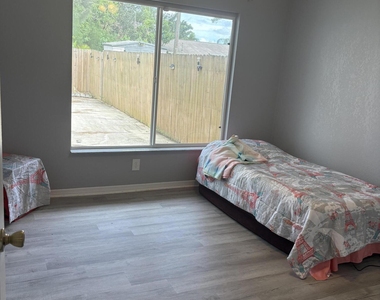 1641 Se Clearmont Street - Photo Thumbnail 24