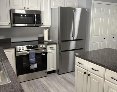 1641 Se Clearmont Street - Photo Thumbnail 11