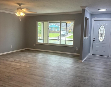 1641 Se Clearmont Street - Photo Thumbnail 8