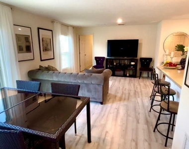 1348 Se Bayharbor Street - Photo Thumbnail 3