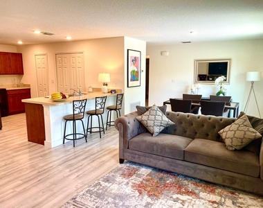 1348 Se Bayharbor Street - Photo Thumbnail 9