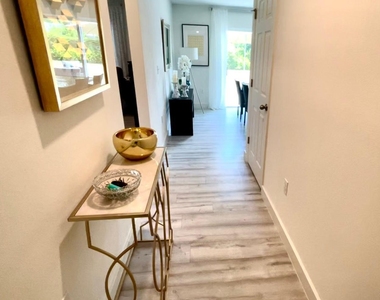 1348 Se Bayharbor Street - Photo Thumbnail 2