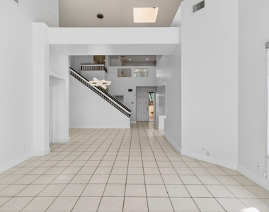 7848 Travelers Tree Drive - Photo Thumbnail 6