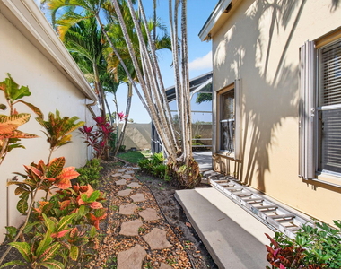 7848 Travelers Tree Drive - Photo Thumbnail 49