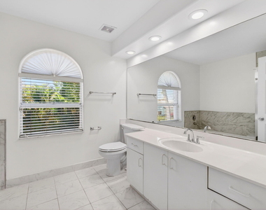 7848 Travelers Tree Drive - Photo Thumbnail 35