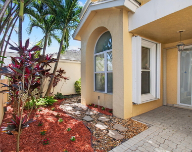 7848 Travelers Tree Drive - Photo Thumbnail 1