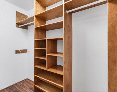 7848 Travelers Tree Drive - Photo Thumbnail 29