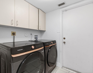 7848 Travelers Tree Drive - Photo Thumbnail 20