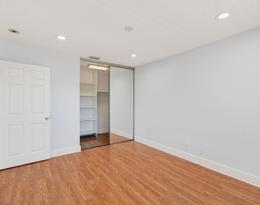 7848 Travelers Tree Drive - Photo Thumbnail 40