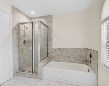 7848 Travelers Tree Drive - Photo Thumbnail 37
