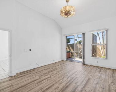 7848 Travelers Tree Drive - Photo Thumbnail 23