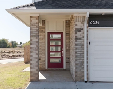8909 Nw 109th Lane - Photo Thumbnail 2