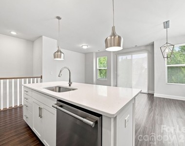 1205 Kohler Avenue - Photo Thumbnail 4
