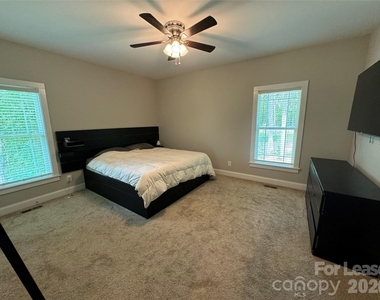 3595 Still Knoll Lane - Photo Thumbnail 7