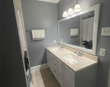540 Carolyn Lane - Photo Thumbnail 13